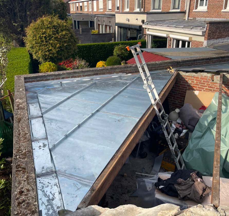 Remplacement de gouttières alu, zinc, PVC